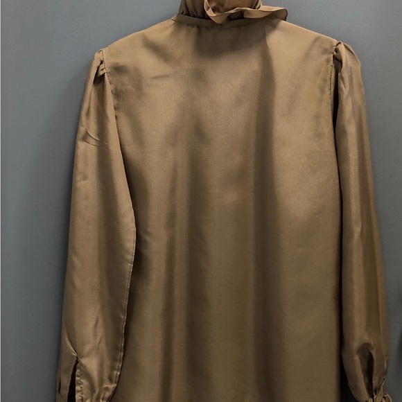 Vintage 80's Ruffled Caramel Blouse, Sz M - Picture 5 of 16